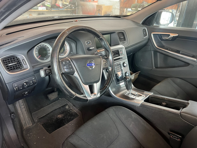 Volvo V60 D3-163к.с - автомобили, коли, обяви за нови и употребявани 11