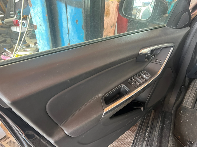 Volvo V60 D3-163к.с - автомобили, коли, обяви за нови и употребявани 16