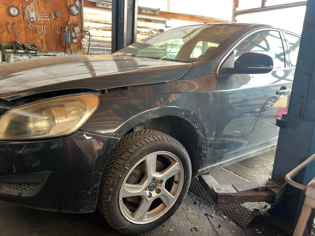 Volvo V60 D3-163к.с - автомобили, коли, обяви за нови и употребявани 7