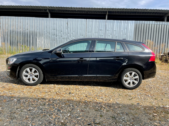 Volvo V60 D2 Start/Stop - автомобили, коли, обяви за нови и употребявани 1