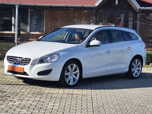 Volvo V60 2.0 диз 163к.с. - автомобили, коли, обяви за нови и употребявани 0