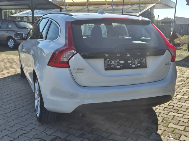Volvo V60 2.0 диз 163к.с. - автомобили, коли, обяви за нови и употребявани 8