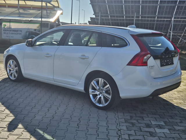 Volvo V60 2.0 диз 163к.с. - автомобили, коли, обяви за нови и употребявани 9