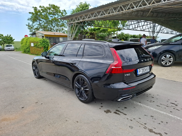 Volvo V60 2.0D R-Line - автомобили, коли, обяви за нови и употребявани 3