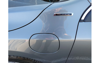 Volvo V60 2.4D6 TWIN ENGIN 4x4 - автомобили, коли, обяви за нови и употребявани 11