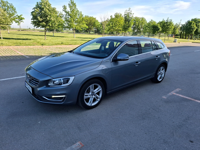 Volvo V60 2.4D6 TWIN ENGIN 4x4 - автомобили, коли, обяви за нови и употребявани 2