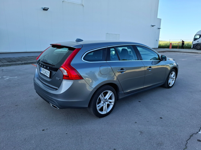 Volvo V60 2.4D6 TWIN ENGIN 4x4 - автомобили, коли, обяви за нови и употребявани 4
