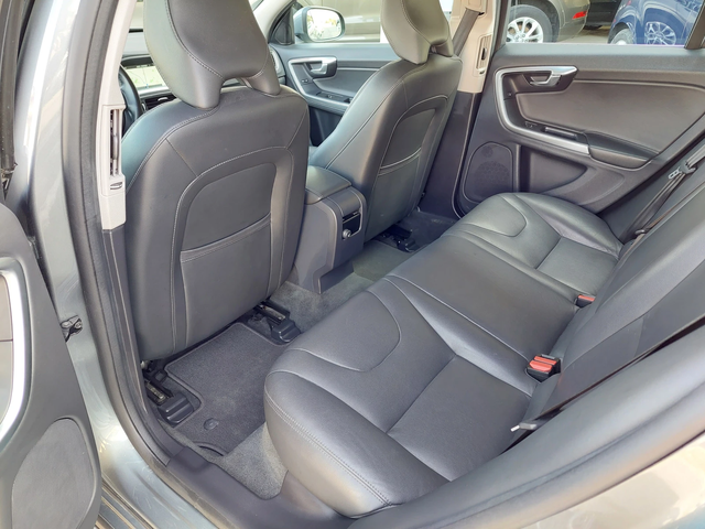 Volvo V60 2.4D6 TWIN ENGIN 4x4 - автомобили, коли, обяви за нови и употребявани 6