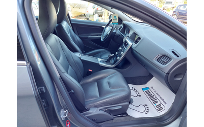 Volvo V60 2.4D6 TWIN ENGIN 4x4 - автомобили, коли, обяви за нови и употребявани 9