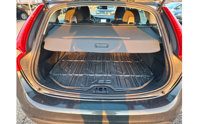 Volvo V60 2, 0 D4 Summum Geartronic - автомобили, коли, обяви за нови и употребявани 10