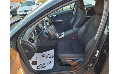 Volvo V60 2, 0 D4 Summum Geartronic - автомобили, коли, обяви за нови и употребявани 15