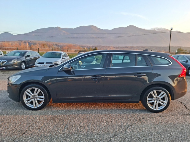Volvo V60 2, 0 D4 Summum Geartronic - автомобили, коли, обяви за нови и употребявани 7