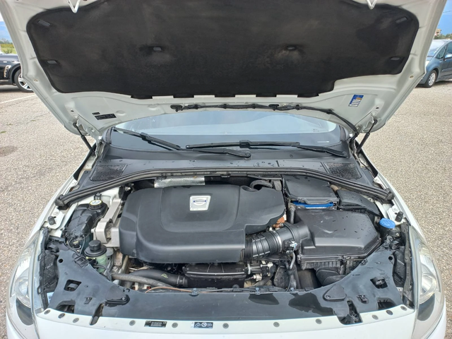 Volvo V60 2, 0 d3 avtomat - автомобили, коли, обяви за нови и употребявани 6