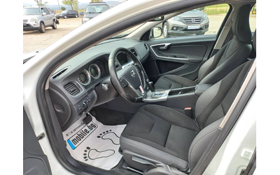Volvo V60 2, 0 d3 avtomat - автомобили, коли, обяви за нови и употребявани 7