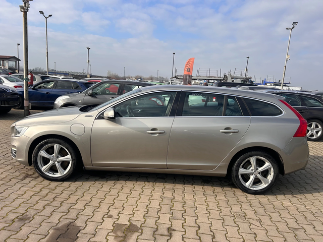 Volvo V60 2.4D6 PLUG-IN-HYBRID AWD AVTOMAT/KOJA EURO 6 - автомобили, коли, обяви за нови и употребявани 8