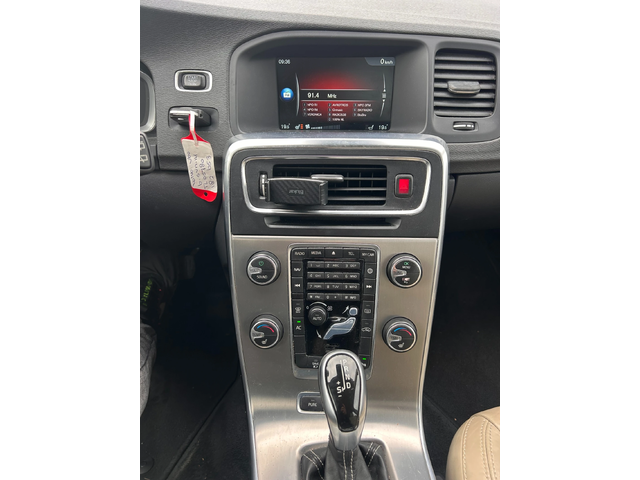 Volvo V60 2.4 PLUG IN HYBRID AWD AVTOMAT/KOJA/NAVI EURO 5 - автомобили, коли, обяви за нови и употребявани 13