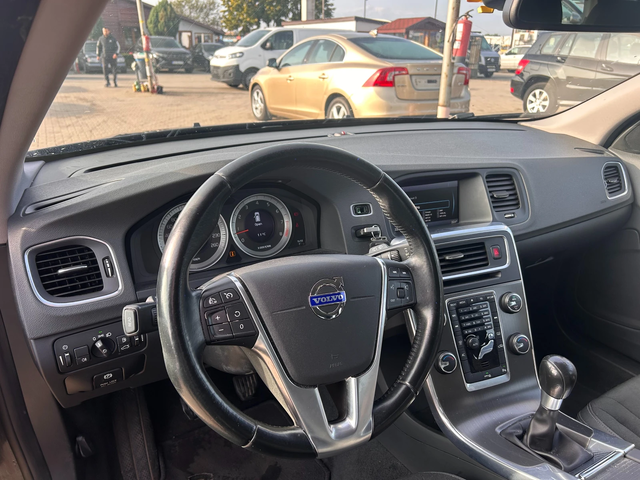 Volvo V60 1.6i NAVI EURO 5 - автомобили, коли, обяви за нови и употребявани 10