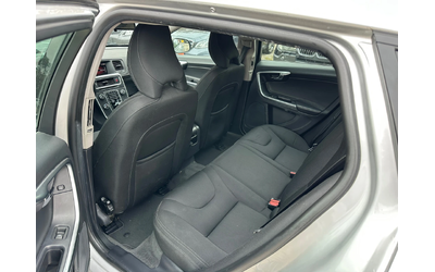 Volvo V60 2.0/D3 - автомобили, коли, обяви за нови и употребявани 10