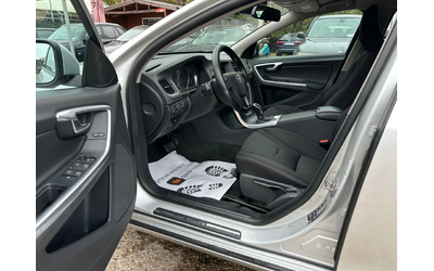 Volvo V60 2.0/D3 - автомобили, коли, обяви за нови и употребявани 8