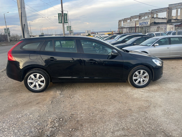 Volvo V60 2.0D3-AVTOMAT - автомобили, коли, обяви за нови и употребявани 2