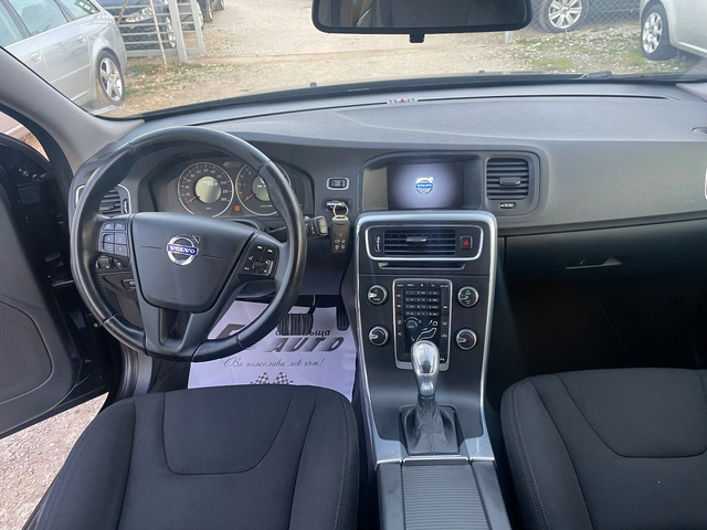 Volvo V60 2.0D3-AVTOMAT - автомобили, коли, обяви за нови и употребявани 5