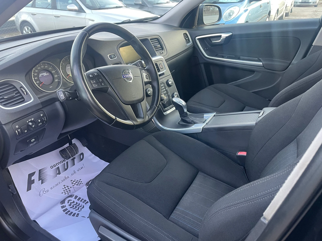 Volvo V60 2.0D3-AVTOMAT - автомобили, коли, обяви за нови и употребявани 9