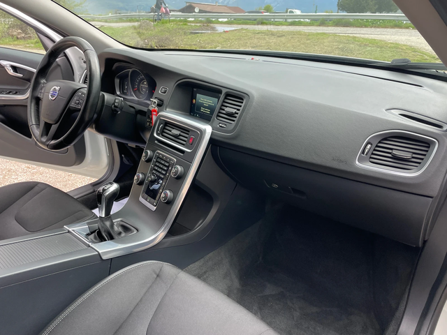 Volvo V60 2.0TDI-150-FEIS-ITALIA - автомобили, коли, обяви за нови и употребявани 4