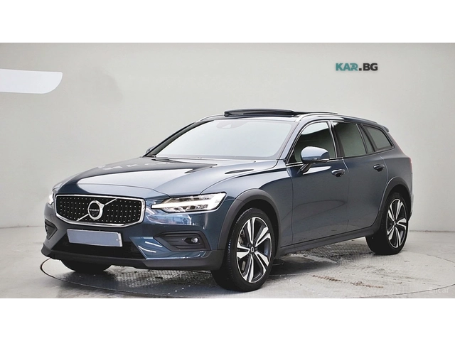 Volvo V60 Cross Country T5 Pro AWD - автомобили, коли, обяви за нови и употребявани 0