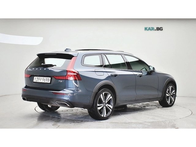 Volvo V60 Cross Country T5 Pro AWD - автомобили, коли, обяви за нови и употребявани 3