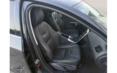 Volvo V60 D5 2.4D AWD/Автомат/Навигация/Собствен лизинг - автомобили, коли, обяви за нови и употребявани 11