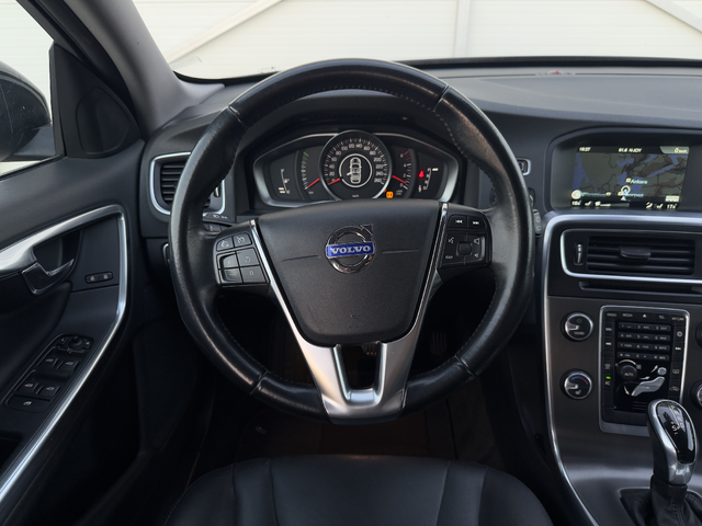 Volvo V60 D5 2.4D AWD/Автомат/Навигация/Собствен лизинг - автомобили, коли, обяви за нови и употребявани 12