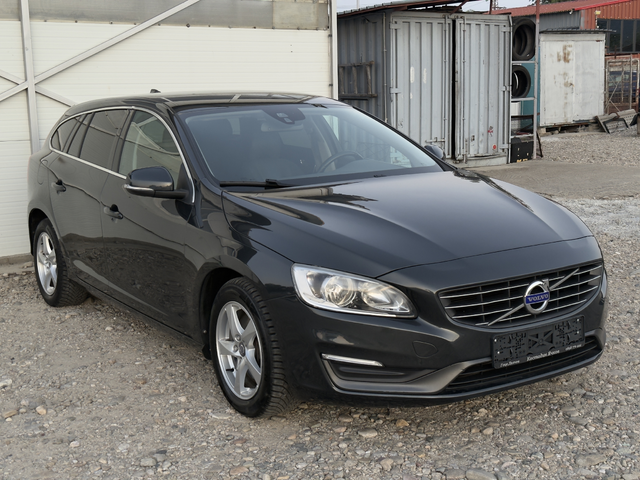 Volvo V60 D5 2.4D AWD/Автомат/Навигация/Собствен лизинг - автомобили, коли, обяви за нови и употребявани 1