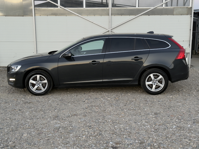 Volvo V60 D5 2.4D AWD/Автомат/Навигация/Собствен лизинг - автомобили, коли, обяви за нови и употребявани 6