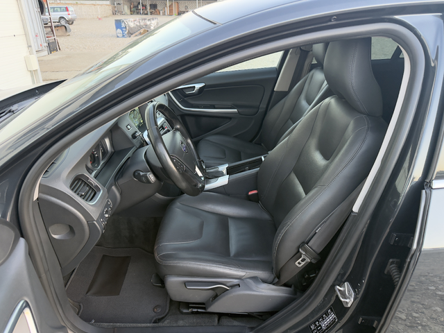 Volvo V60 D5 2.4D AWD/Автомат/Навигация/Собствен лизинг - автомобили, коли, обяви за нови и употребявани 8