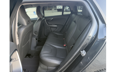 Volvo V60 D5 2.4D AWD/Автомат/Навигация/Собствен лизинг - автомобили, коли, обяви за нови и употребявани 9