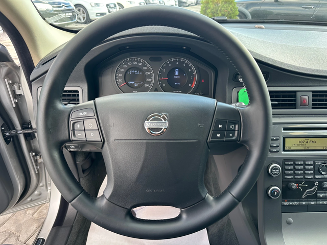 Volvo V70 2.0i* GPL* FACE* TOP* - автомобили, коли, обяви за нови и употребявани 12
