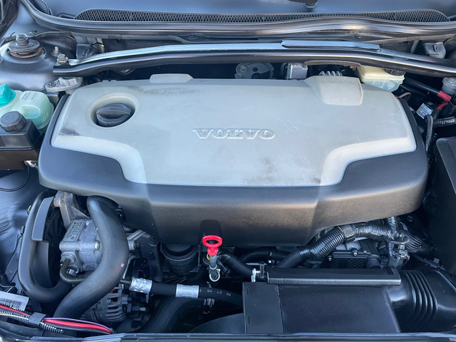 Volvo V70 2.4TDI-185-AVTOMAT-ITALIA - автомобили, коли, обяви за нови и употребявани 14