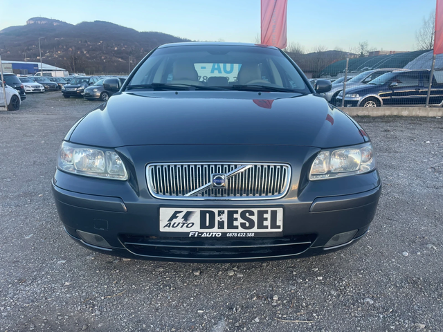 Volvo V70 2.4TDI-185-AVTOMAT-ITALIA - автомобили, коли, обяви за нови и употребявани 1