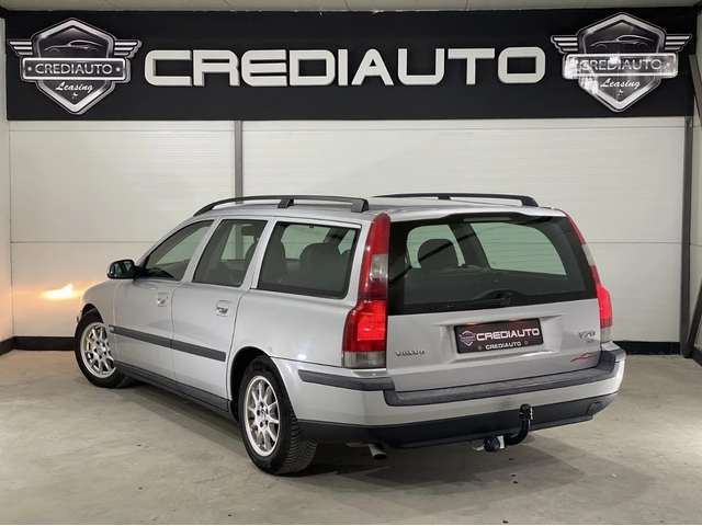 Volvo V70 2.4 - автомобили, коли, обяви за нови и употребявани 3