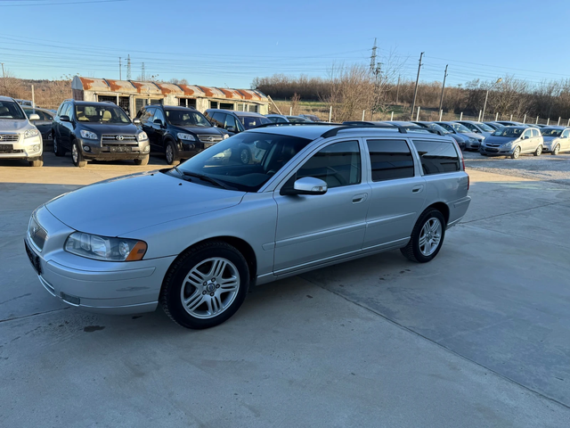 Volvo V70 2.4i 140k.c * Bi-Fuel* UNIKAT* - автомобили, коли, обяви за нови и употребявани 2