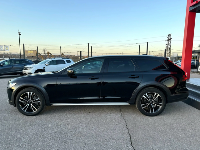 Volvo V90 Cross Country 2.0D-HYBRID-FACELIFT-4X4-BLIND SPOT-DISTRONIC-TOP - автомобили, коли, обяви за нови и употребявани 2