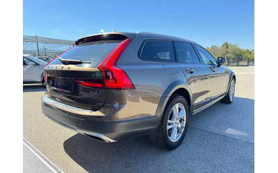 volvo-v90-cross-country - 4