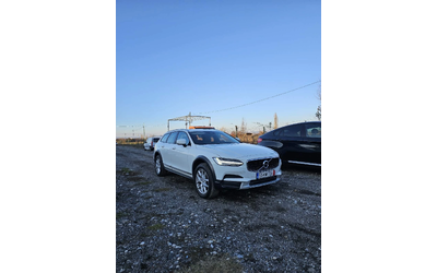 volvo-v90-cross-country - 0