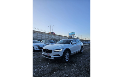 volvo-v90-cross-country - 1