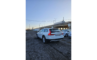 volvo-v90-cross-country - 4