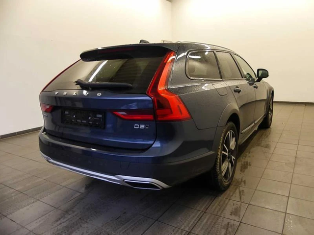 Volvo V90 Cross Country D5 AWD - автомобили, коли, обяви за нови и употребявани 2