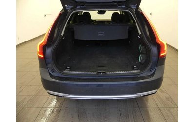 volvo-v90-cross-country - 4