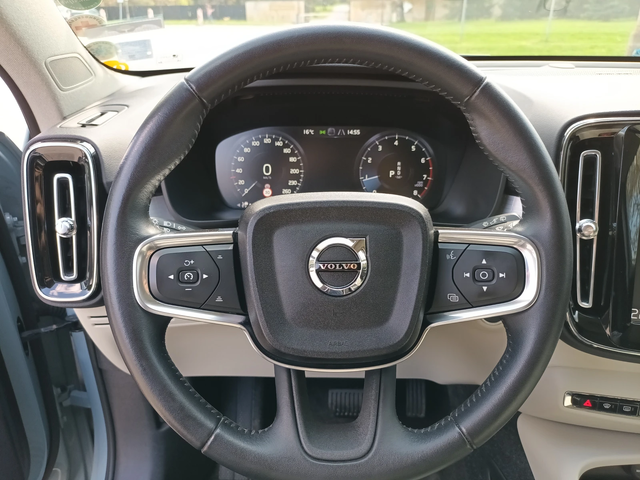 Volvo XC40 AWD/KEYLESS/360 КАМЕРА - автомобили, коли, обяви за нови и употребявани 10