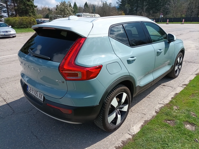 Volvo XC40 AWD/KEYLESS/360 КАМЕРА - автомобили, коли, обяви за нови и употребявани 3
