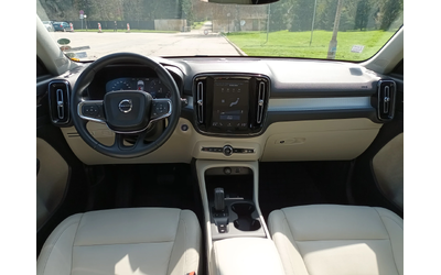 Volvo XC40 AWD/KEYLESS/360 КАМЕРА - автомобили, коли, обяви за нови и употребявани 6